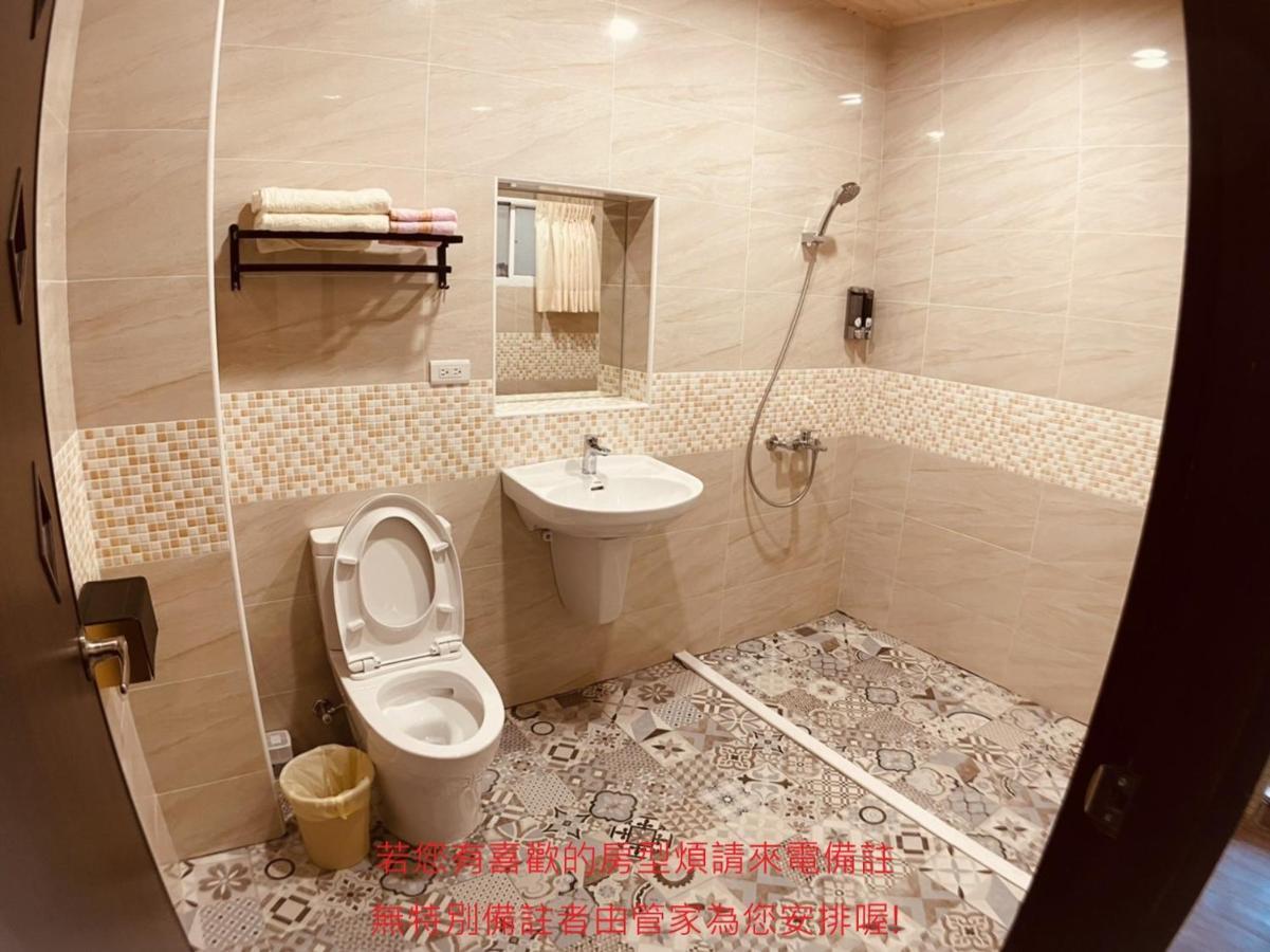 Green Only Homestay Tainan Buitenkant foto